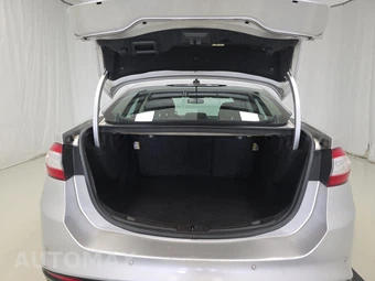 2015 Ford Fusion Titanium - miniatura 16