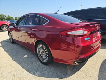 2015 Ford Fusion Titanium – miniatura 2