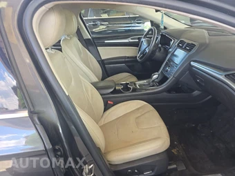 2015 Ford Fusion Titanium – miniatura 8