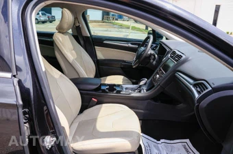 2015 Ford Fusion Titanium - miniatura 11
