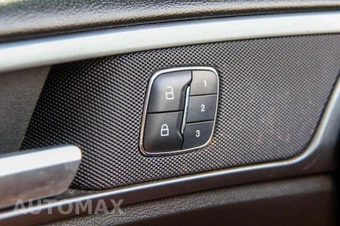 2015 Ford Fusion Titanium - miniatura 32