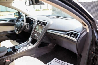 2015 Ford Fusion Titanium - miniatura 9