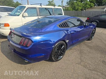 2015 Ford Mustang EcoBoost Coupe – miniatura 3