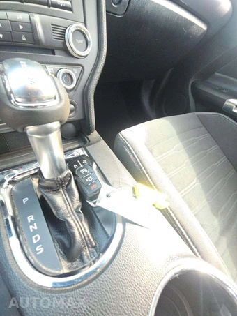 2015 Ford Mustang EcoBoost Coupe - miniatura 8