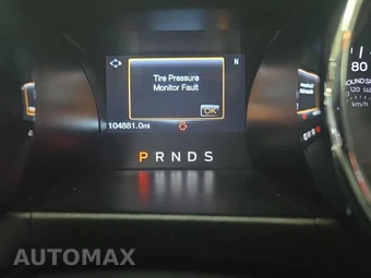 2015 Ford Mustang EcoBoost Premium Coupe – miniatura 9