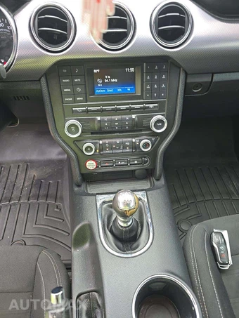 2015 Ford Mustang GT Coupe - miniatura 10