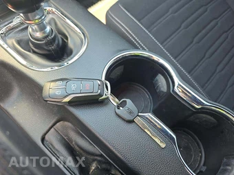2015 Ford Mustang GT Coupe - miniatura 5