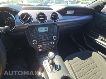 2015 Ford Mustang GT Coupe - miniatura 7