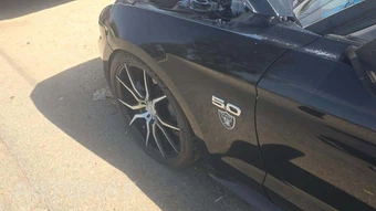 2015 Ford Mustang GT Coupe - miniatura 27