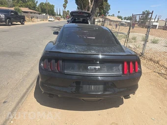 2015 Ford Mustang GT Coupe - miniatura 5