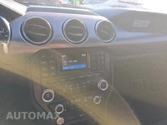 2015 Ford Mustang GT Coupe - miniatura 11