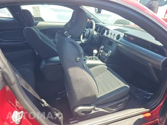 2015 Ford Mustang GT Coupe - miniatura 8