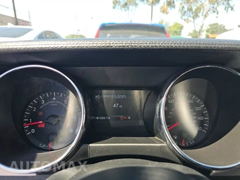 2015 Ford Mustang GT Premium Coupe - miniatura 12