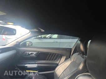 2015 Ford Mustang GT Premium Coupe – miniatura 19
