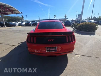 2015 Ford Mustang GT Premium Coupe – miniatura 4