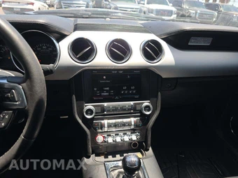 2015 Ford Mustang GT Premium Coupe - miniatura 10