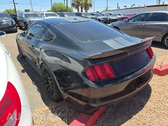 2015 Ford Mustang GT Premium Coupe - miniatura 2
