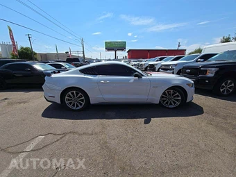2015 Ford Mustang GT Premium Coupe - miniatura 4