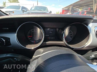 2015 Ford Mustang GT Premium Coupe - miniatura 9