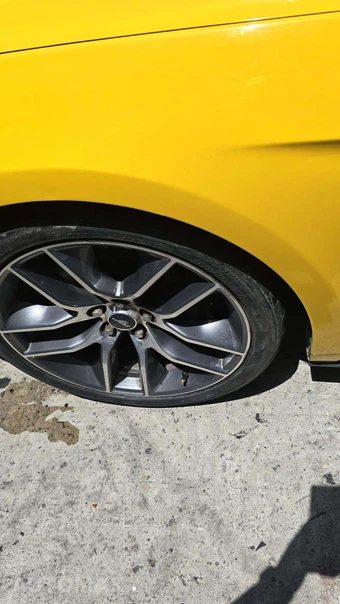 2015 Ford Mustang GT Premium Coupe - miniatura 29