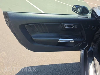 2015 Ford Mustang GT Premium Coupe - miniatura 9