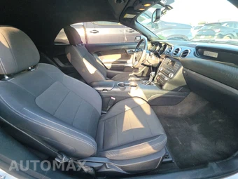 2015 Ford Mustang V6 Convertible – miniatura 8