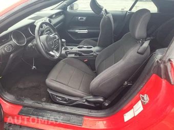 2015 Ford Mustang V6 Convertible – miniatura 7