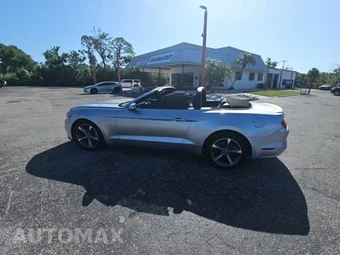 2015 Ford Mustang V6 Convertible – miniatura 3