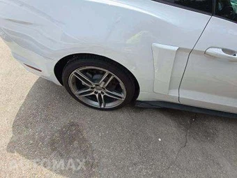 2015 Ford Mustang V6 Coupe - miniatura 28