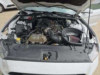 2015 Ford Mustang V6 Coupe - miniatura 32