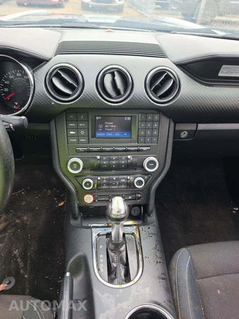2015 Ford Mustang V6 Coupe – miniatura 10