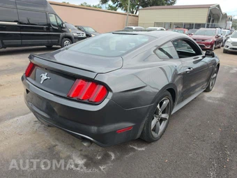 2015 Ford Mustang V6 Coupe – miniatura 3