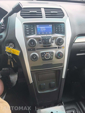 2015 Ford Police Interceptor Utility – miniatura 10