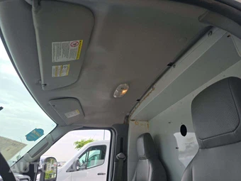 2015 Ford Super Duty E-350 Cutaway - miniatura 11