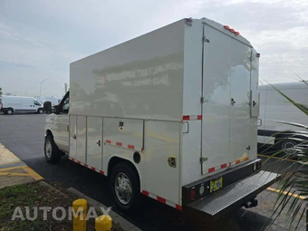 2015 Ford Super Duty E-350 Cutaway - miniatura 2