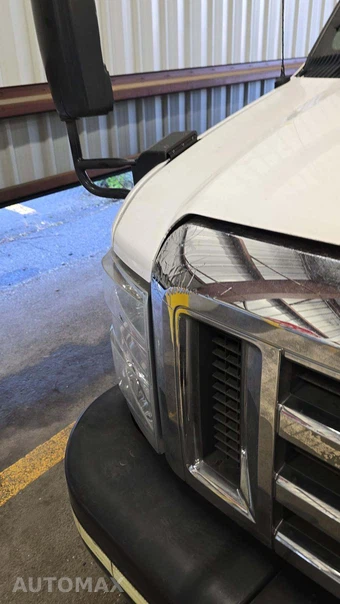 2015 Ford Super Duty E-350 Cutaway DRW - miniatura 38