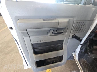 2015 Ford Super Duty E-350 Cutaway DRW - miniatura 9