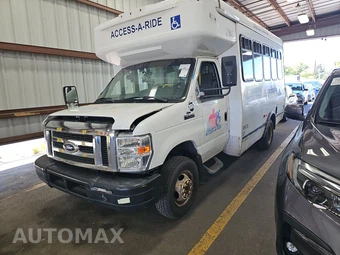 2015 Ford Super Duty E-350 Cutaway DRW