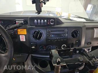 2015 Ford Super Duty E-350 Cutaway DRW - miniatura 11