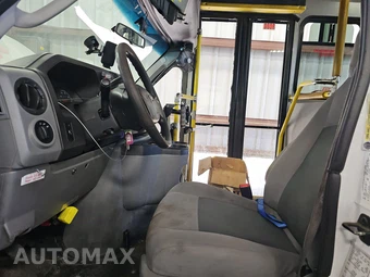 2015 Ford Super Duty E-350 Cutaway DRW - miniatura 7