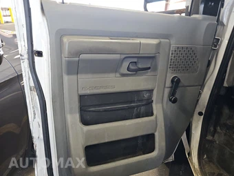 2015 Ford Super Duty E-350 Cutaway DRW - miniatura 9