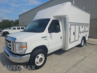 2015 Ford Super Duty E-350 Cutaway DRW