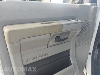 2015 Ford Super Duty E-350 Cutaway DRW - miniatura 9
