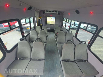 2015 Ford Super Duty E-450 Cutaway DRW - miniatura 15