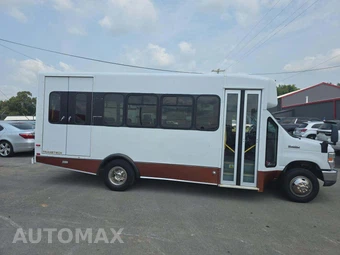 2015 Ford Super Duty E-450 Cutaway DRW - miniatura 4