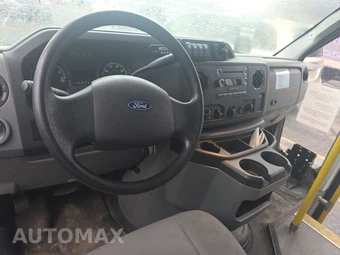 2015 Ford Super Duty E-450 Cutaway DRW – miniatura 11