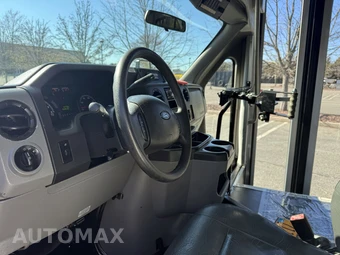 2015 Ford Super Duty E-450 Cutaway DRW - miniatura 18