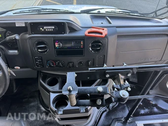 2015 Ford Super Duty E-450 Cutaway DRW - miniatura 21