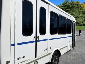 2015 Ford Super Duty E-450 Cutaway DRW - miniatura 7