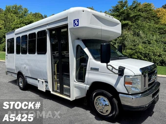 2015 Ford Super Duty E-450 Cutaway DRW - samochód z USA z aukcji Manheim, oferta Kup Teraz w AUTOMAX
